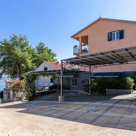 Ksenija סטומורסקה